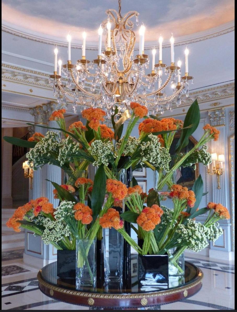 Empress Madani Palace Hotel Surrey Kültér fotó