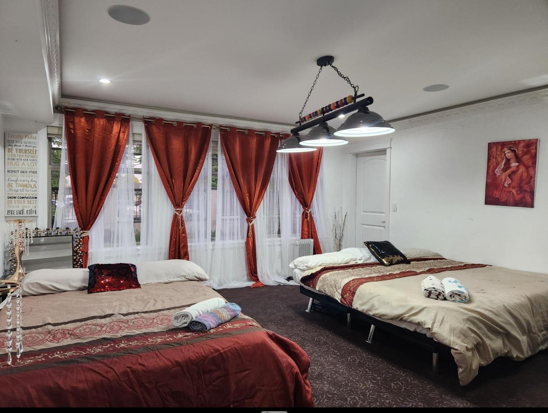 Empress Madani Palace Hotel Surrey Kültér fotó