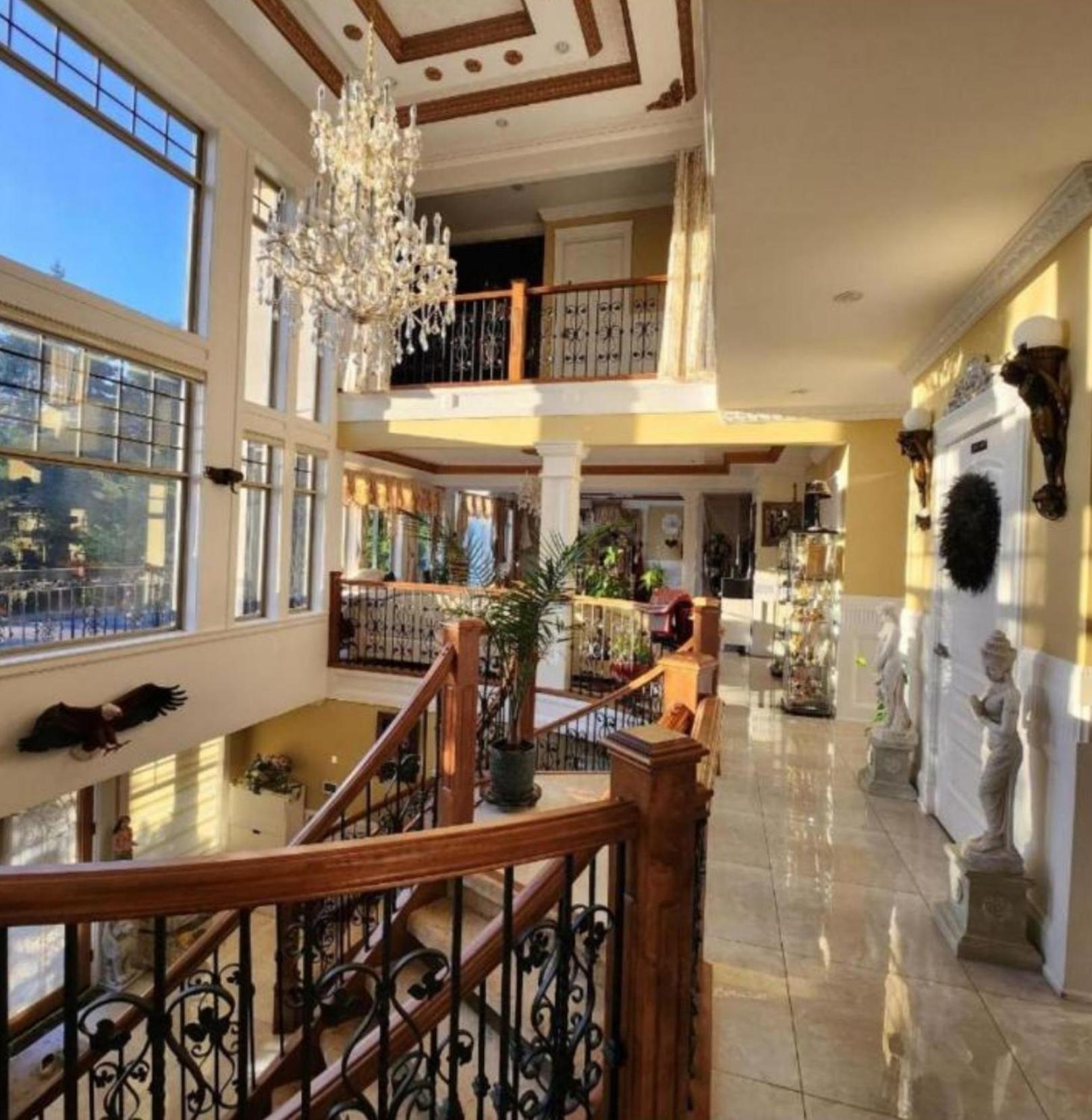 Empress Madani Palace Hotel Surrey Kültér fotó